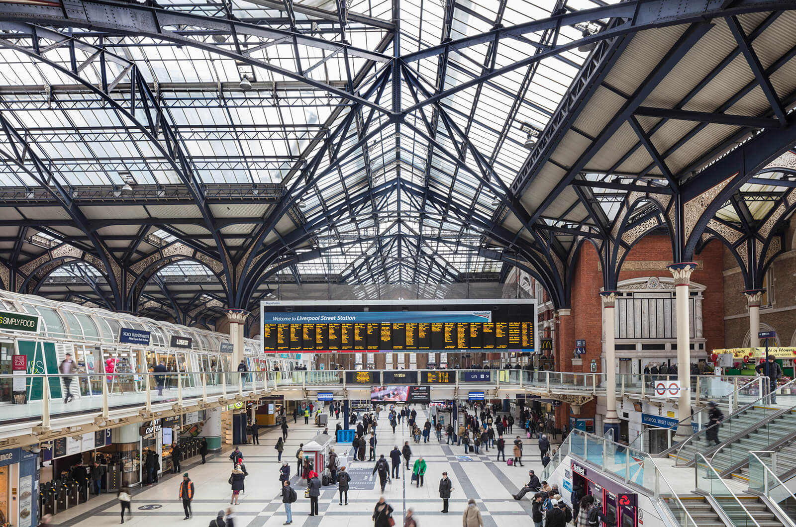 London Liverpool Street - Facilities, Shops and Parking Information