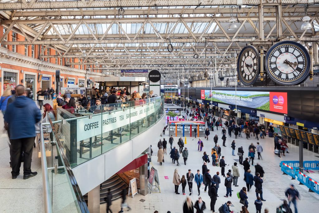 Waterloo station mezzenine and concourse