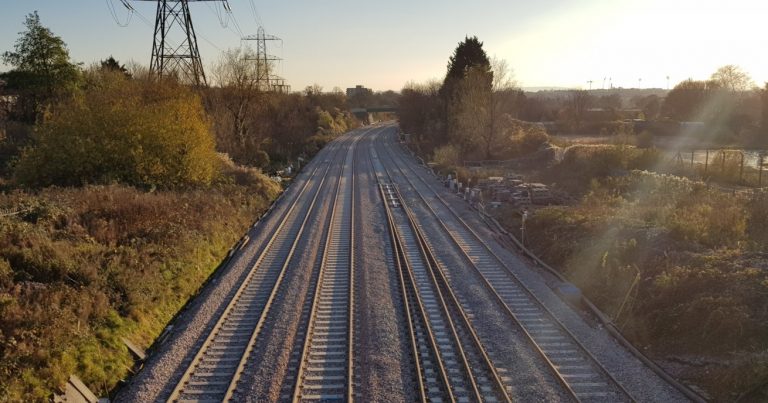 Track circuits explained - Network Rail