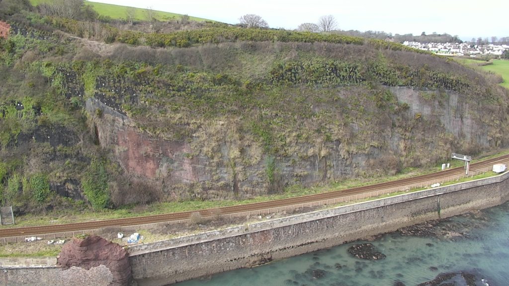 Cliffs between Parsons and Clerks Tunnels