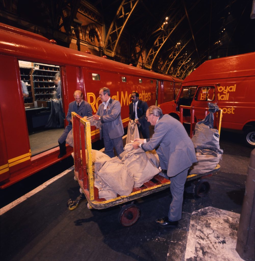 Loading a Royal Mail Travelling Post Office at London St. Pancras, 1986