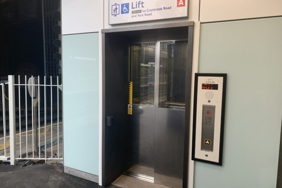 Ilford station Platform 1 lift