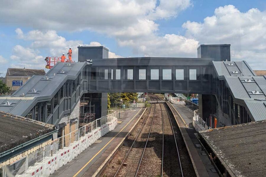 The-newly-installed-footbridge-and-lift-tower-at-Llanelli