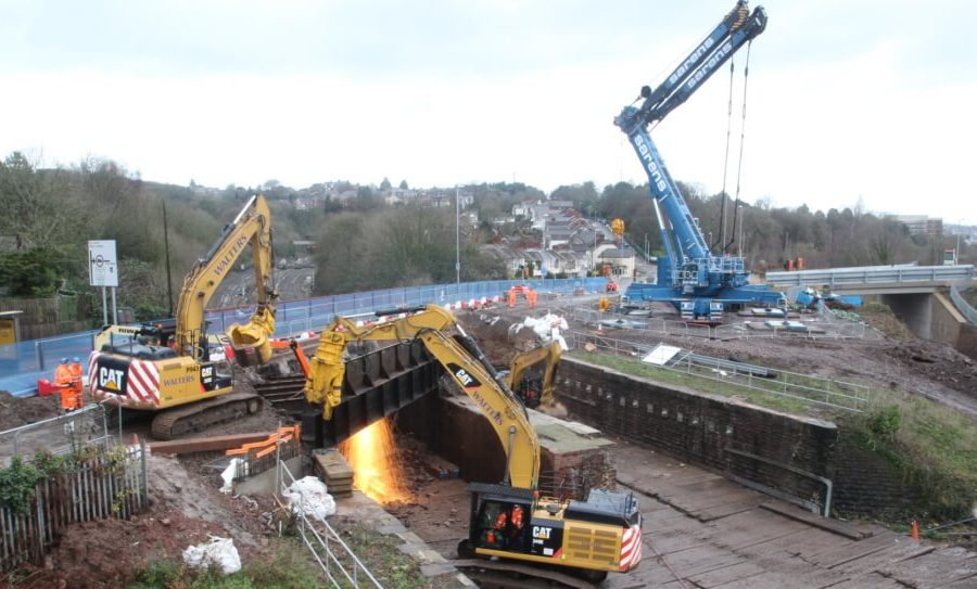 Electrification work-South-Wales-Mainline_1035x543_acf_cropped