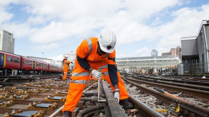 track-renewal-work-will-take-place-at-waterloo-during-two-weekends-in-march-2017-1-1035×545